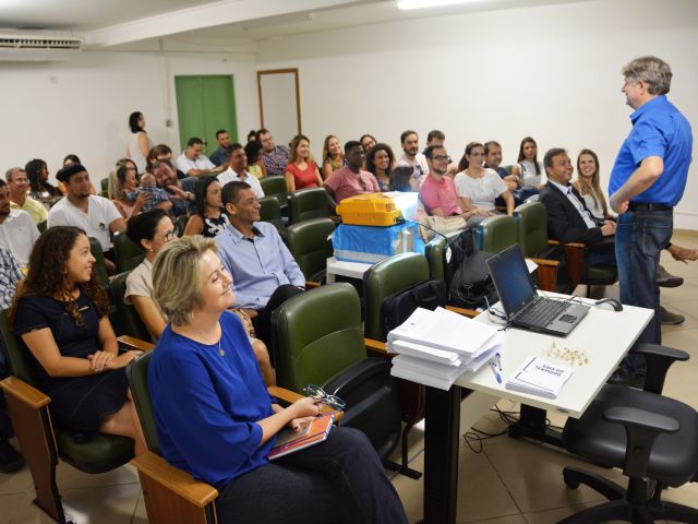 Vinte e quatro novos servidores tomam posse no Ifes