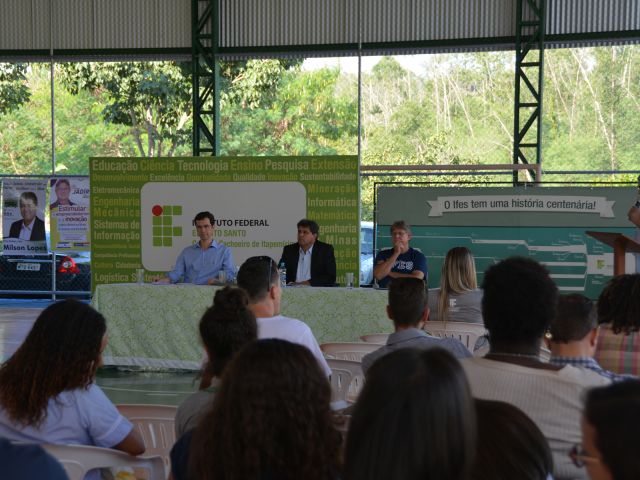 Campus Cachoeiro recebe primeiro debate dos candidatos a reitor