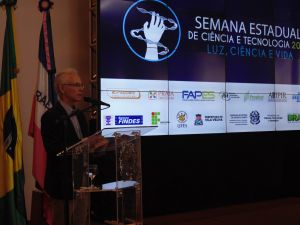 2015 - Ifes recebe homenagens na abertura da 12ª Semana Estadual de Ciência e Tecnologia