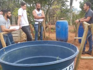 Projeto de extensão do Campus de Alegre leva peixes e hortaliças para idosos de Jerônimo Monteiro