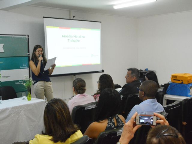 Servidores do Ifes participam de mesa-redonda sobre assédio moral no trabalho