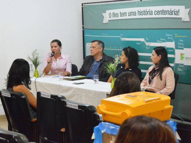 Servidores do Ifes participam de mesa-redonda sobre assédio moral no trabalho