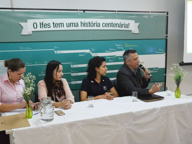 Servidores do Ifes participam de mesa-redonda sobre assédio moral no trabalho