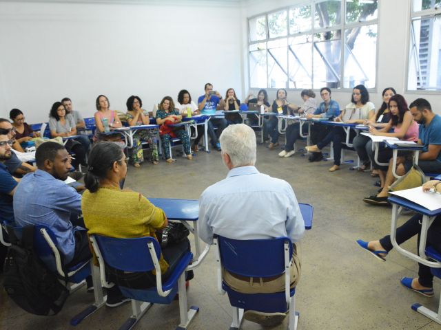 I Ciclo de Debates reúne professores da educação básica do Campus Vitória