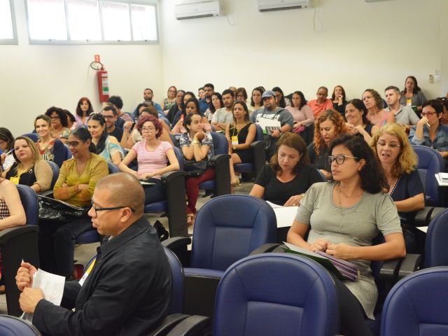 I Ciclo de Debates reúne professores da educação básica do Campus Vitória