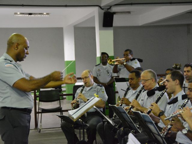 Abertura do Concefor tem Banda da PM e palestra sobre tecnologias na EAD