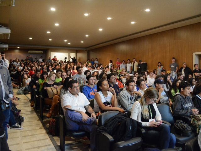 Debate dos candidatos a reitor em Santa Teresa