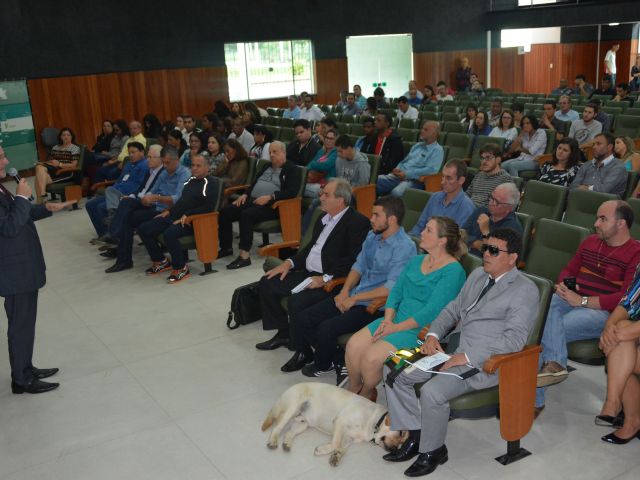 Entrega do primeiro cão-guia no Campus de Alegre