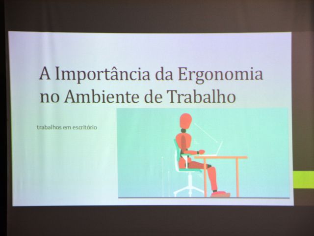 Reitoria promove palestra sobre ergonomia para os servidores