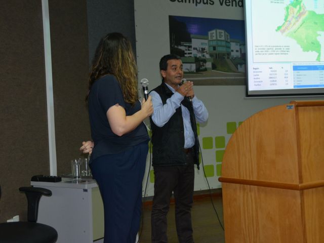 Palestra sobre cafeicultura colombiana e dança pomerana marcam a manhã do segundo dia da JIC