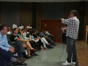 Campus Venda Nova recebe produtores rurais em palestras sobre leite e café