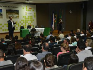 Estudantes e servidores lotam auditório na abertura da XI Jornada de Iniciação Científica