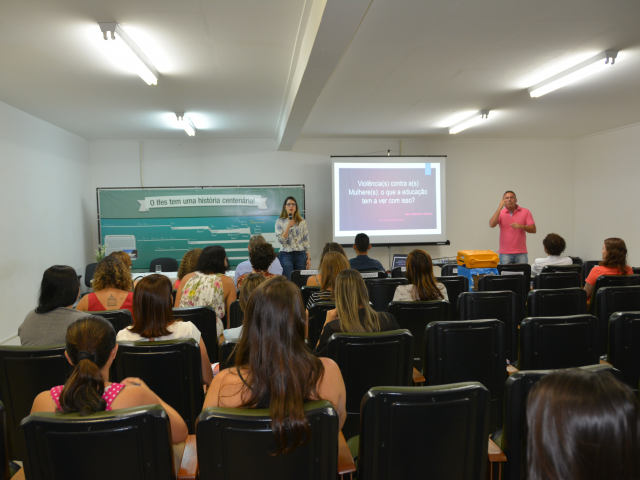 Mesa-redonda sobre violência e assédio encerra programação do Mês da Mulher na Reitoria