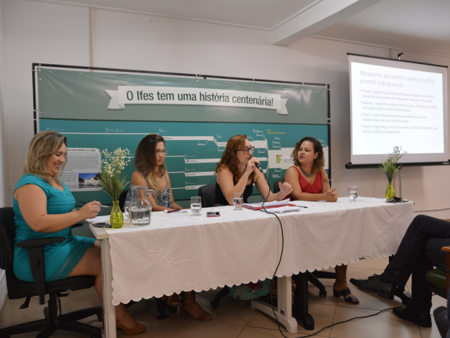 Mesa-redonda sobre violência e assédio encerra programação do Mês da Mulher na Reitoria