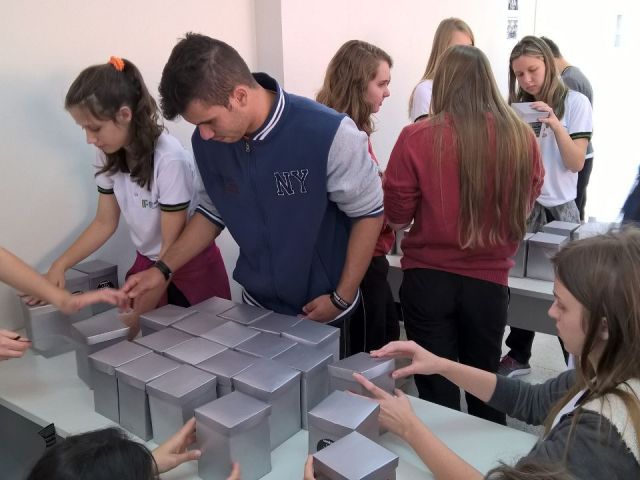 Alunos do Campus Centro-Serrano participam da XIX Feira de Miniempresas 