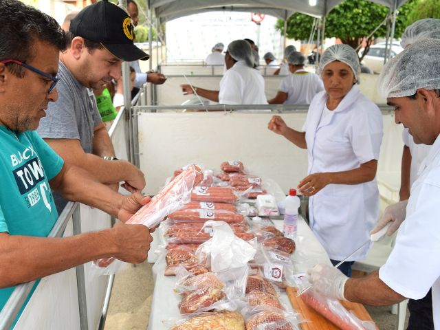 Campus Barra de São Francisco promove III Mostra de Produtos das agroindústrias