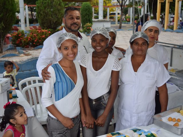 Campus Barra de São Francisco promove III Mostra de Produtos das agroindústrias