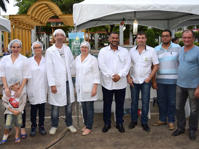 Campus Barra de São Francisco promove III Mostra de Produtos das agroindústrias