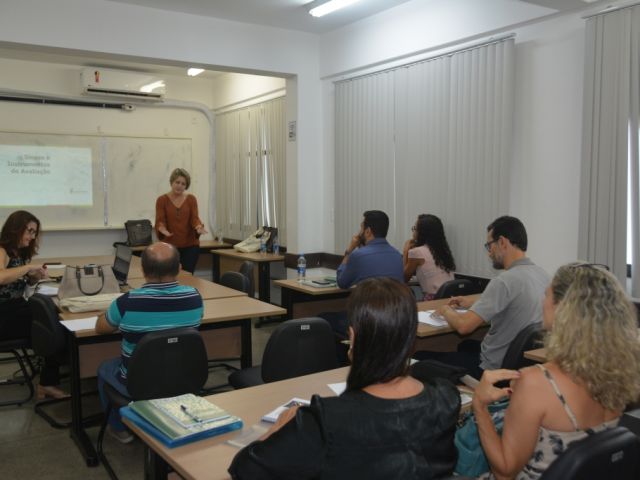 Coordenadores de cursos participam de oficina sobre o instrumento de avaliação dos cursos de graduação