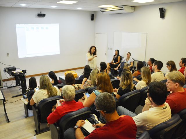 Servidores do Ifes recebem capacitação para novo sistema de Pesquisa Institucional