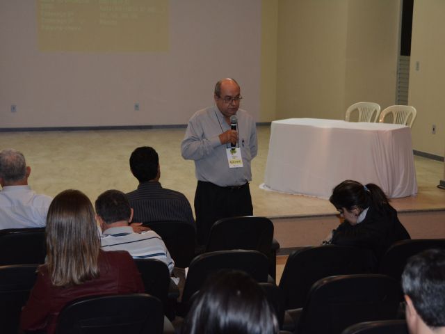 Representantes dos campi debatem sobre extensão e ações de comunicação em Santa Teresa