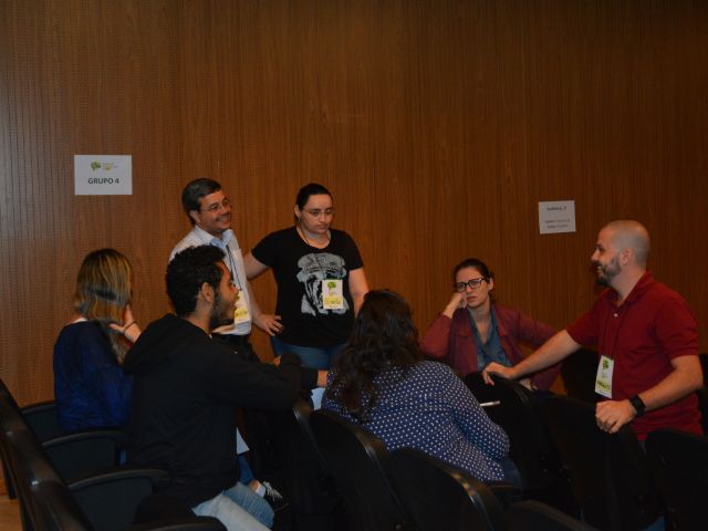 Representantes dos campi debatem sobre extensão e ações de comunicação em Santa Teresa