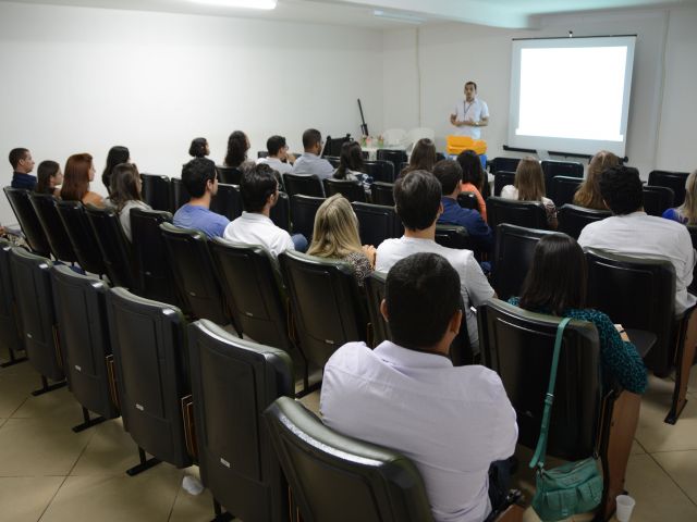 Novos servidores do Ifes tomam posse na Reitoria