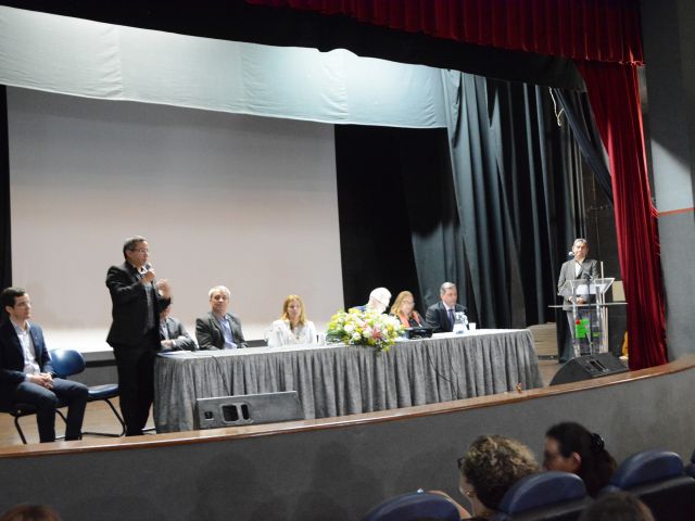 Teatro do Campus Vitória recebe aula inaugural do ProfEPT