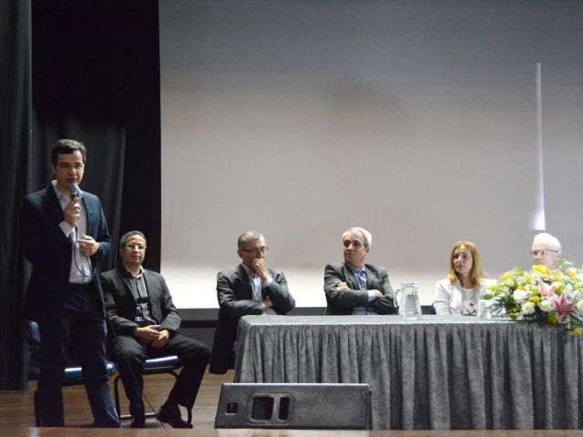 Teatro do Campus Vitória recebe aula inaugural do ProfEPT