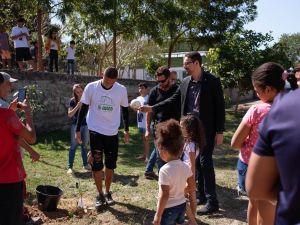 Campus Nova Venécia homenageia o jogador Richarlison