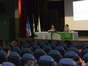 Debate e palestra marcam o primeiro dia do 5º Seminário das Especializações Proeja e EPT