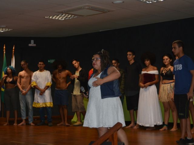 Servidores do Ifes discutem sobre Ensino Médio Integrado em evento no Campus Cariacica