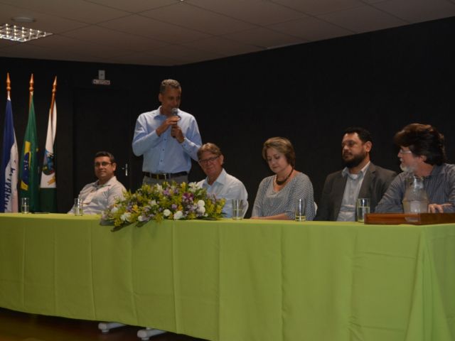 Servidores do Ifes discutem sobre Ensino Médio Integrado em evento no Campus Cariacica