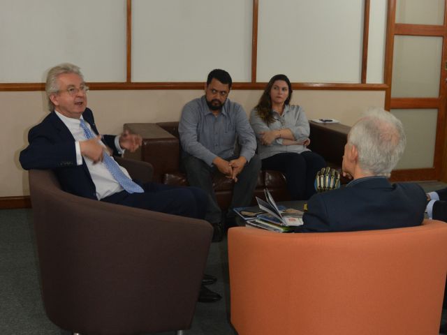 Representantes de universidade alemã voltada para a inovação visitam o Ifes