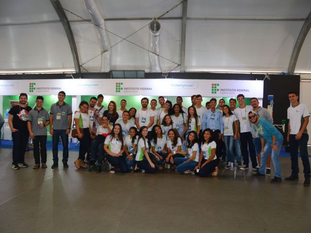 Alunos e professores apresentam produtos e protótipos no TecnoAgro