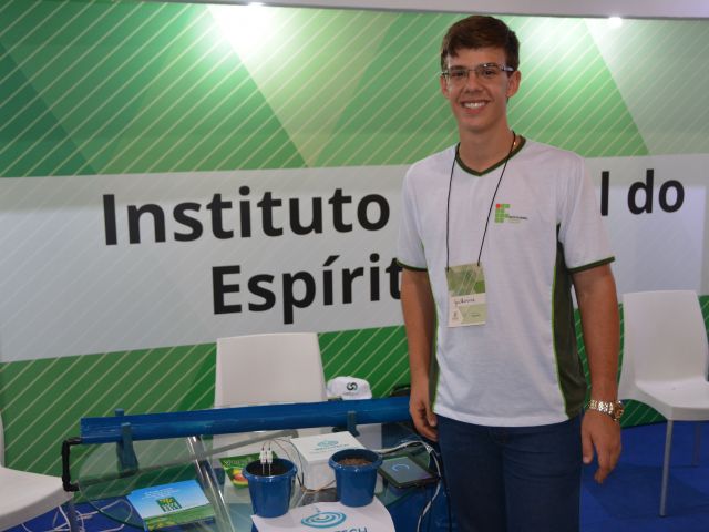 Alunos e professores apresentam produtos e protótipos no TecnoAgro