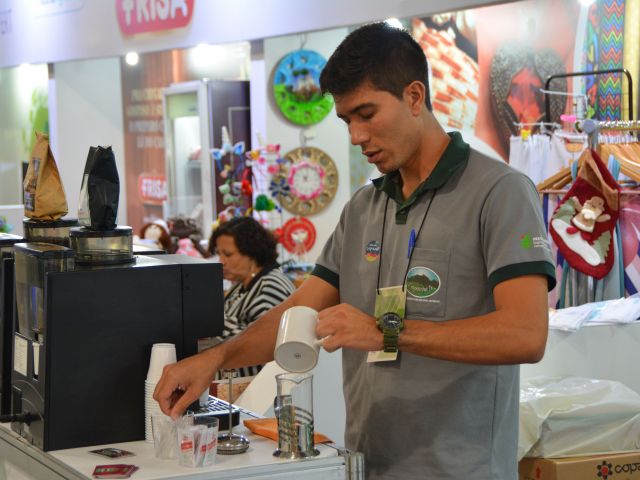 Alunos e professores apresentam produtos e protótipos no TecnoAgro