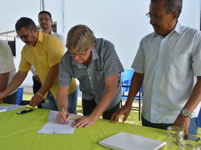 Campus São Mateus dá início à construção de usina solar fotovoltaica