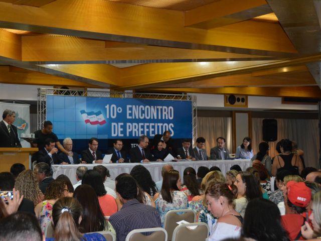 Ministro da Educação visita o Campus Guarapari e participa de evento em Vitória