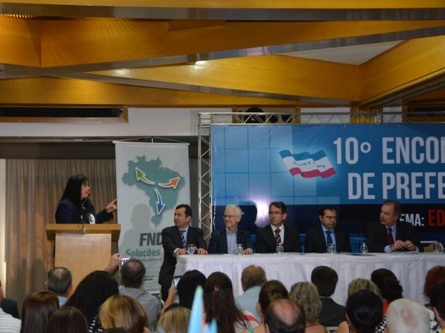 Ministro da Educação visita o Campus Guarapari e participa de evento em Vitória