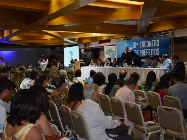 Ministro da Educação visita o Campus Guarapari e participa de evento em Vitória