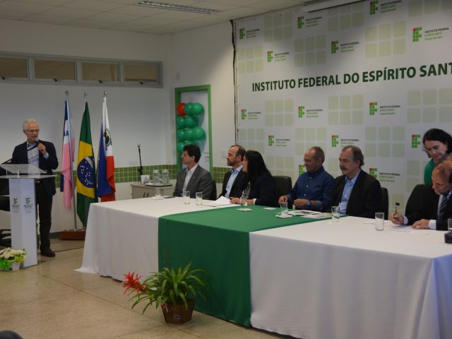 Ministro da Educação visita o Campus Guarapari e participa de evento em Vitória